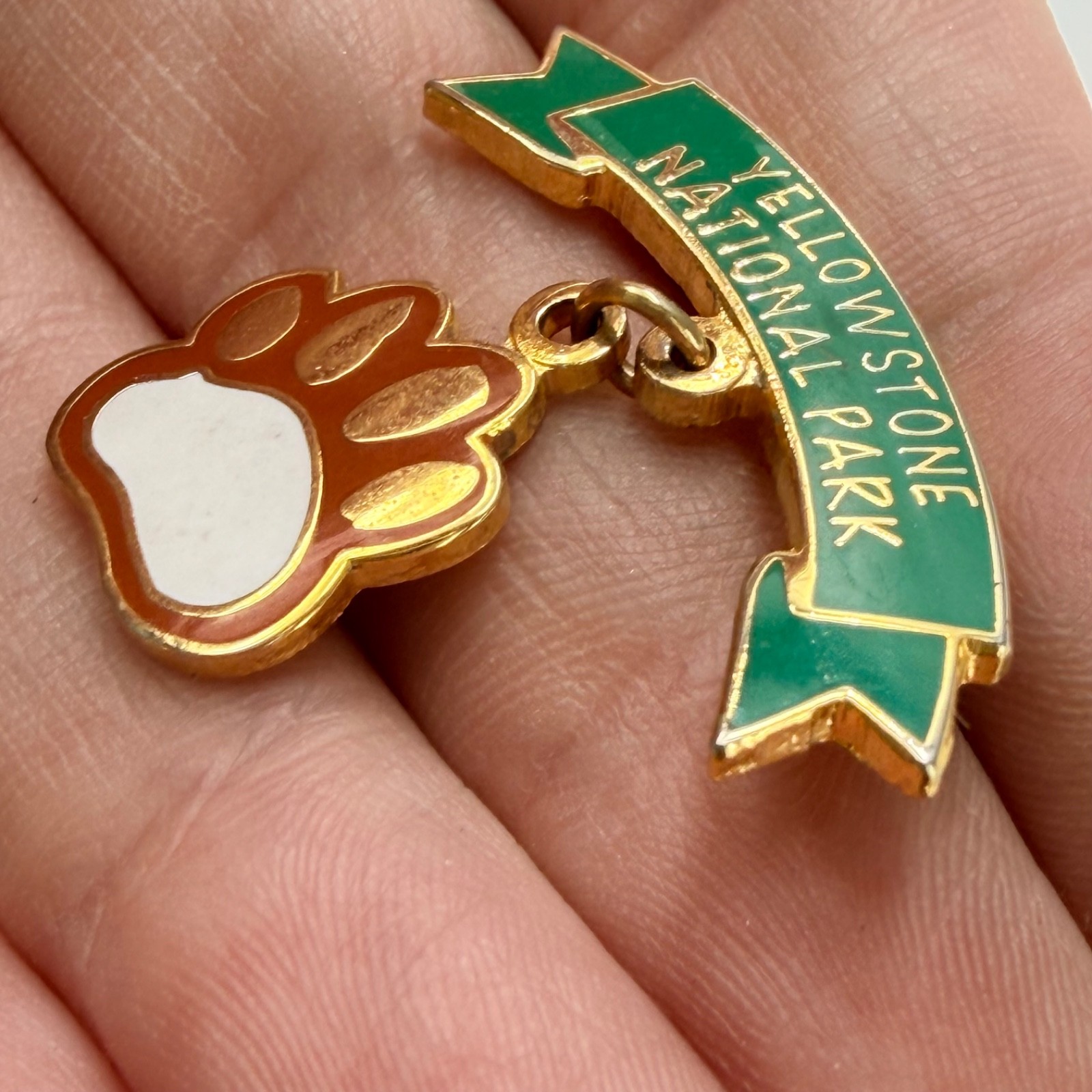 Yellowstone National Park Lapel Pin Bear Paw Dangle Green Ribbon Vintage