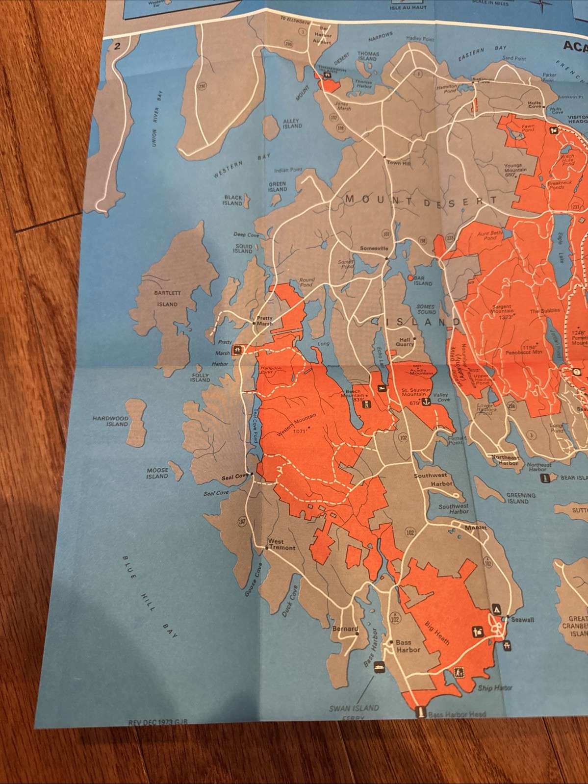 Vintage 1976 ME Acadia National Park fold out map pocket size