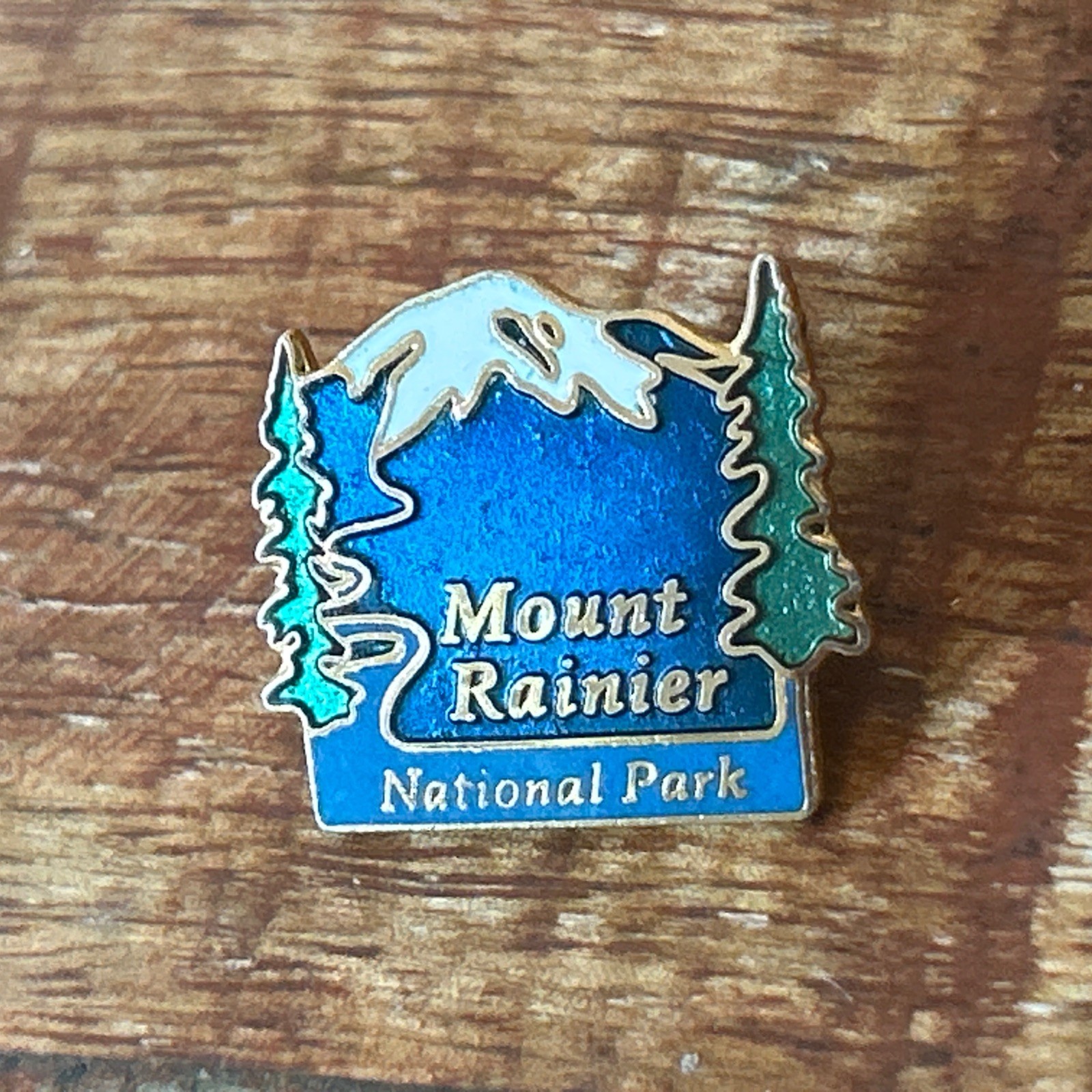 Mount Rainier National Park Lapel Pin Scenic Mountain Souvenir Enamel Mt Vintage