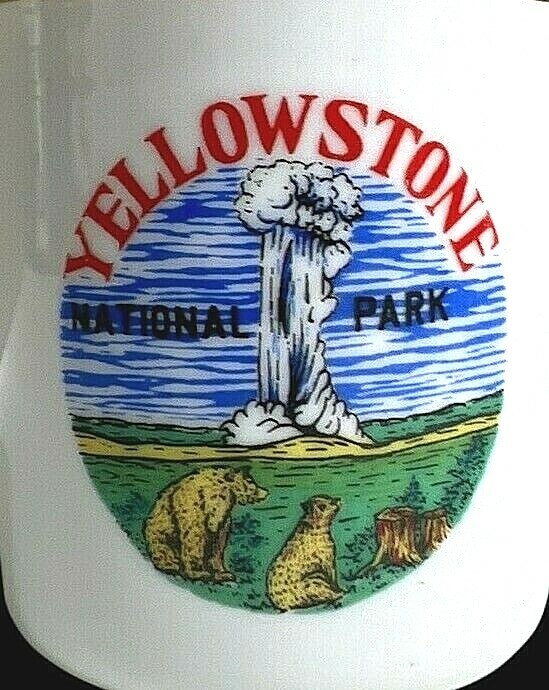 Yellowstone Park Small Mug Cup Old Faithful Geyser Bears 3″ Vintage Gold Trim