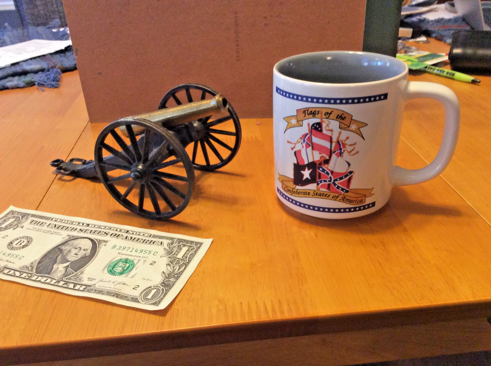 2-vintage souvenirs-Richmond National Battlefield Park, VA-cannon & coffee mug