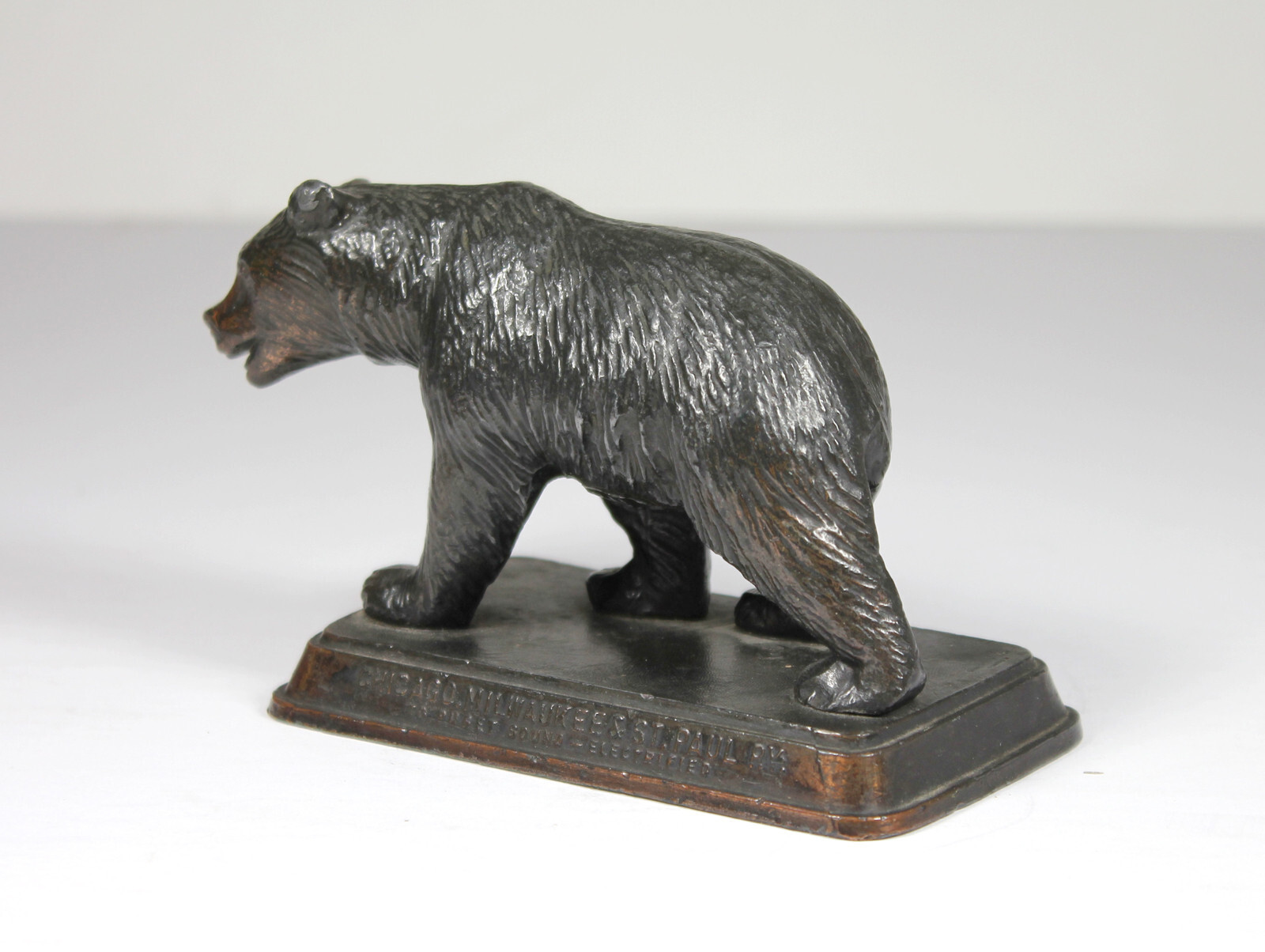 Antique YELLOWSTONE BEAR Fiqure Gallatin Gateway Railroad Souvenir Puget Sound