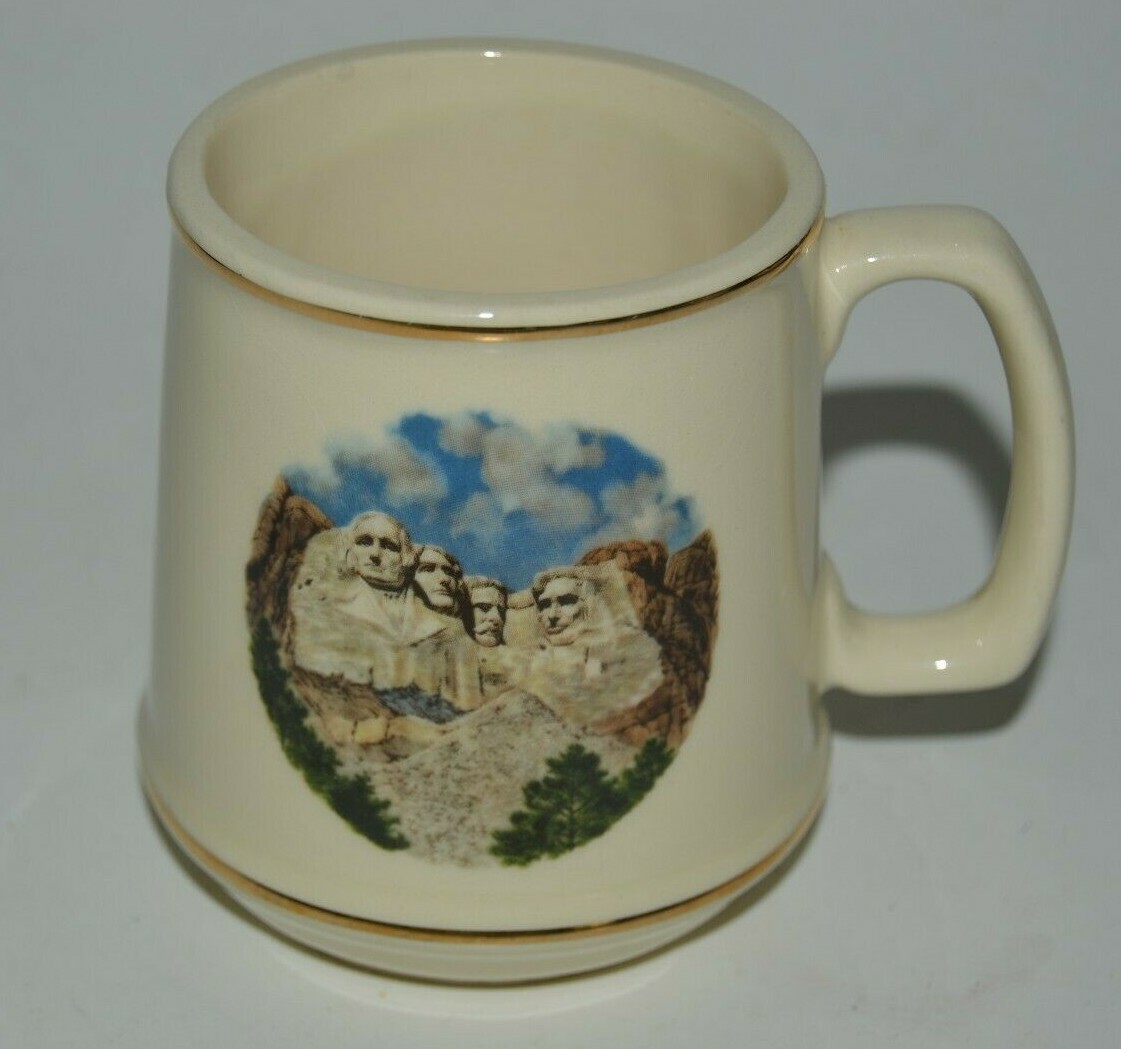 Vintage Mount Rushmore US Presidents MINTY 1960s Souvenir Coffee Mug Rare USA