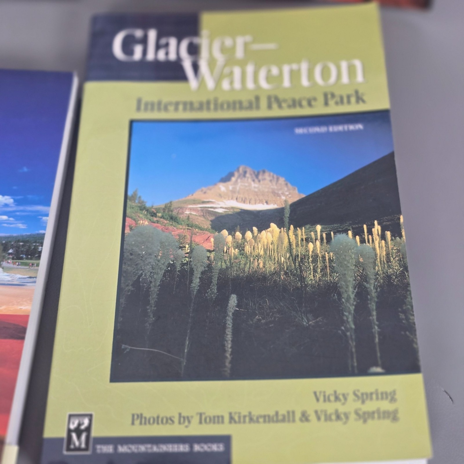 Set Of 4 National Park Hiking Guides Grand Teton Zion & Bryce Canyon Yellowstone